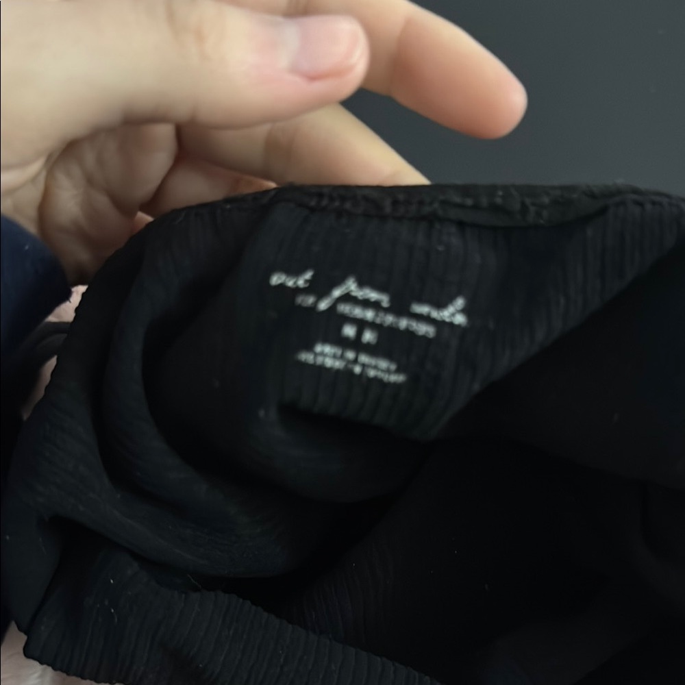 Black Ribbed Women's Top - Picture 2 of 3